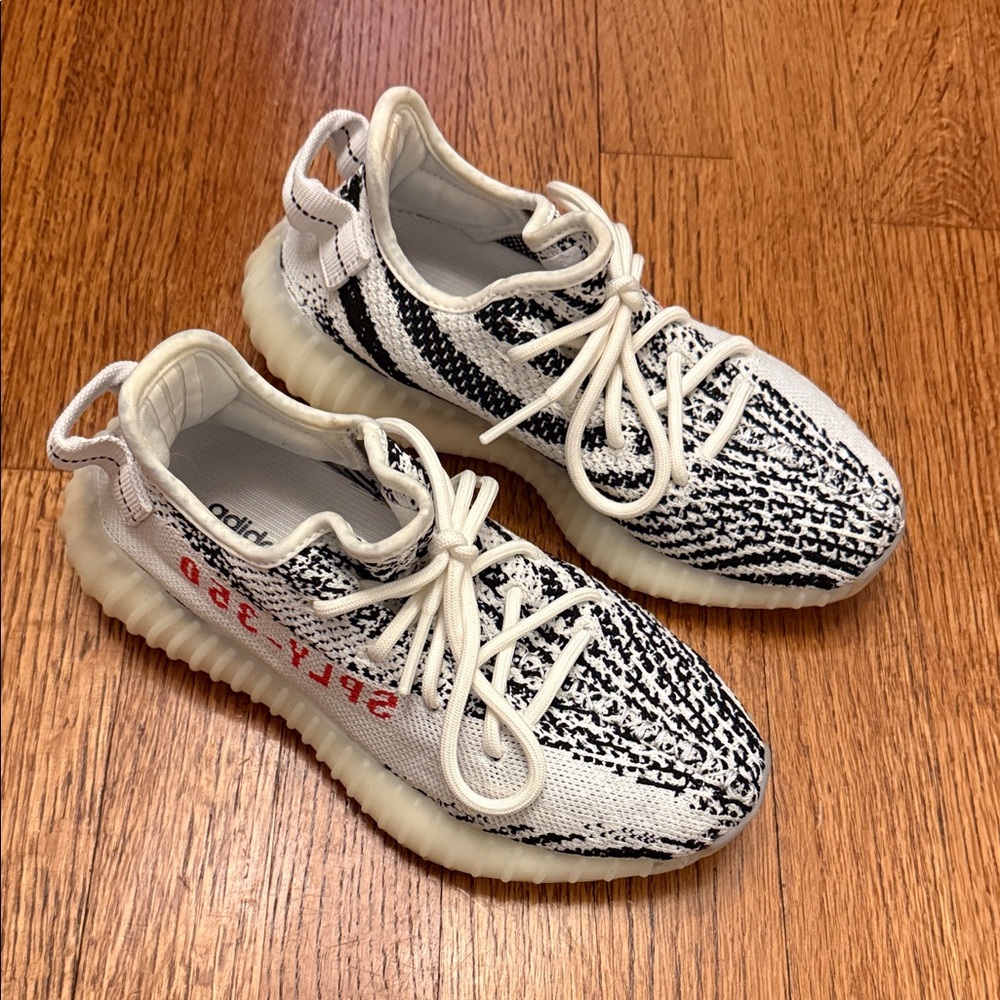Adidas Yeezy Boost 350 v2